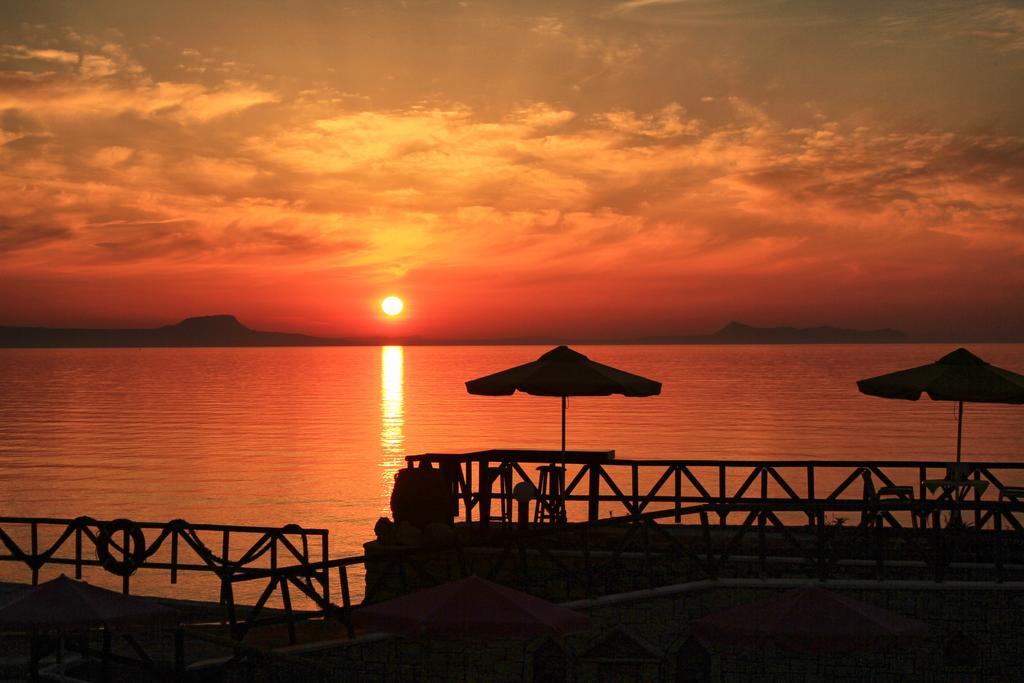 Alkionis Beach Sztavroménosz Kültér fotó